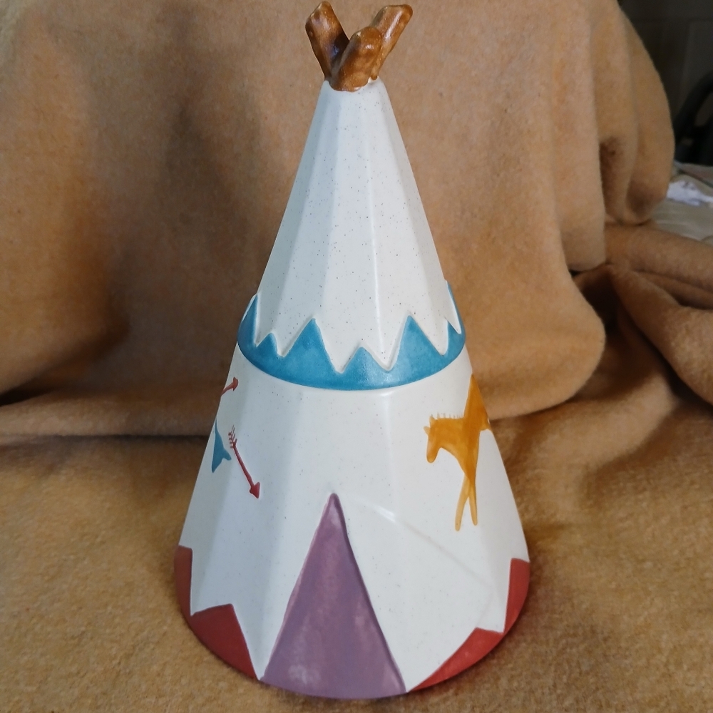 Vintage Treasure Craft Ceramic Teepee Cookie Jar Frontierland
